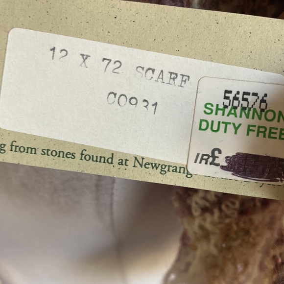 DROCHEDA IRELAND WEAVE OF THE IRISH HANDCRAFTED IN IRELAND SCARF NEW - Picture 7 of 9